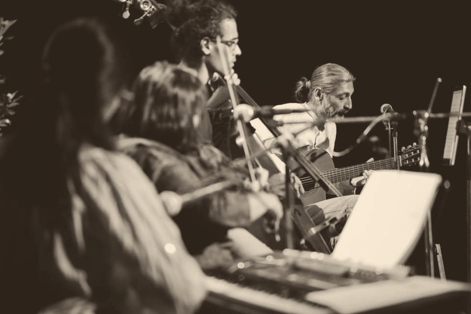 Stumari ensemble on stage